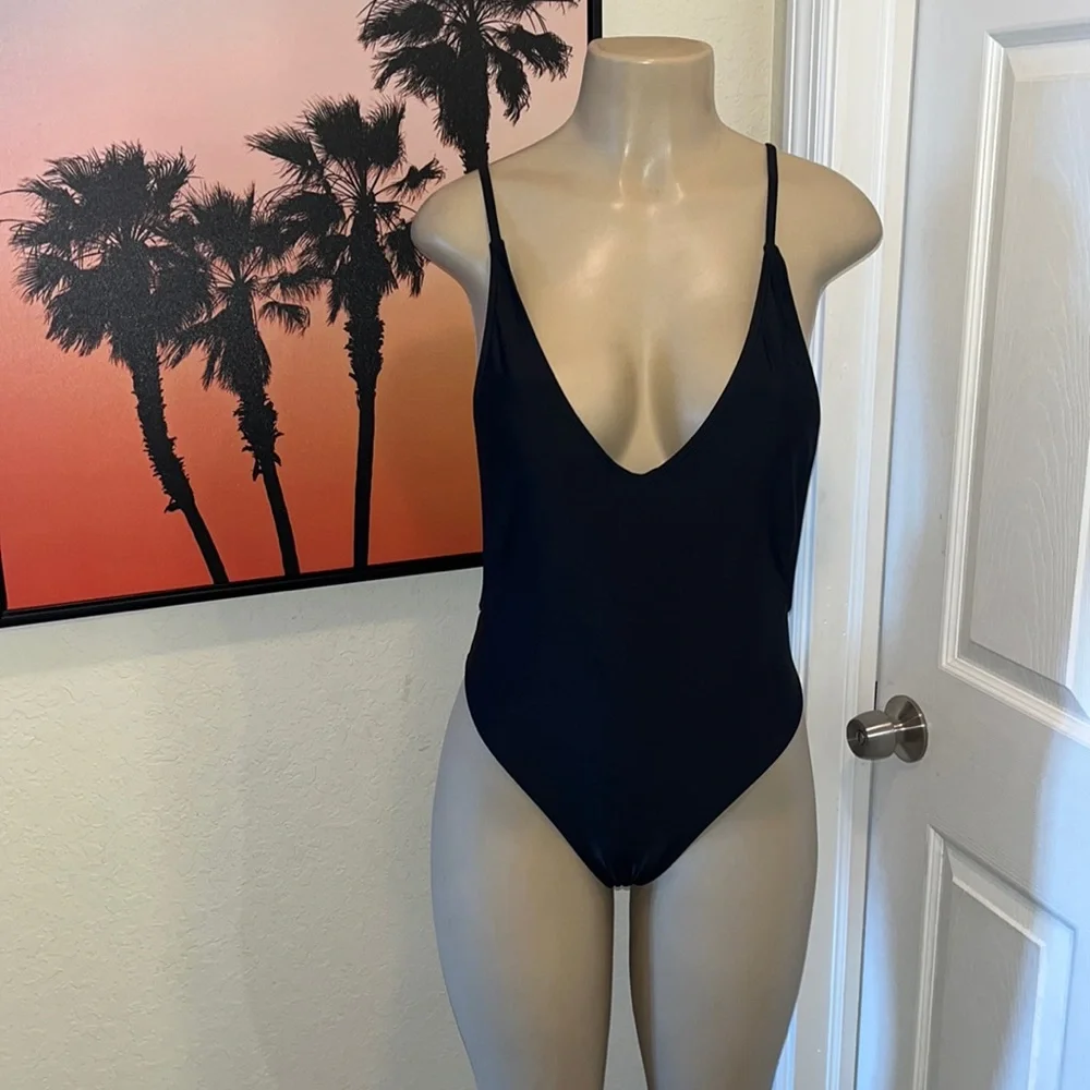 SOLD Nasty Gal Cut Out Back High Leg Swimsuit - Picture 4 of 10